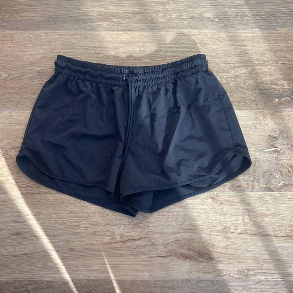 Aritzia TNA Running shorts